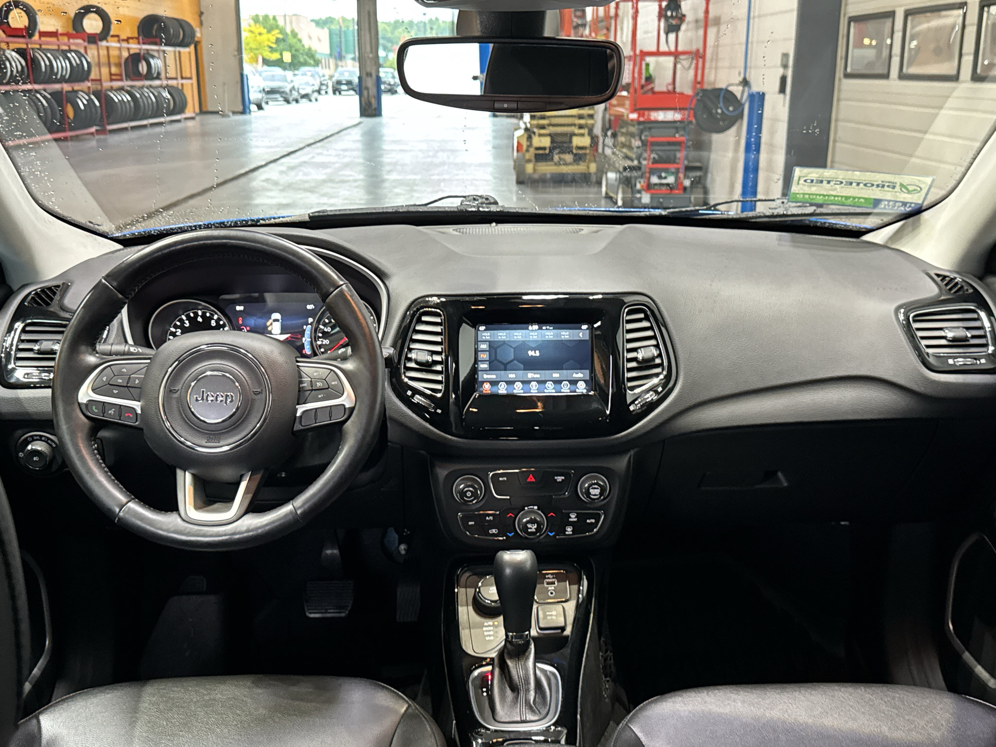Used 2021 Jeep Compass Latitude AWD/4WD image 12