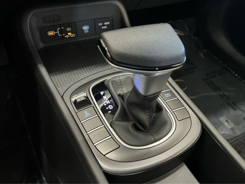 Certified 2026 Hyundai Kona SE image 17