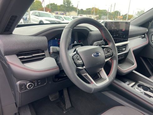 Certified 2025 Ford Explorer ST-Line image 7