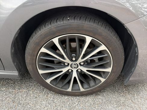 Used 2020 Toyota Camry SE FWD image 9