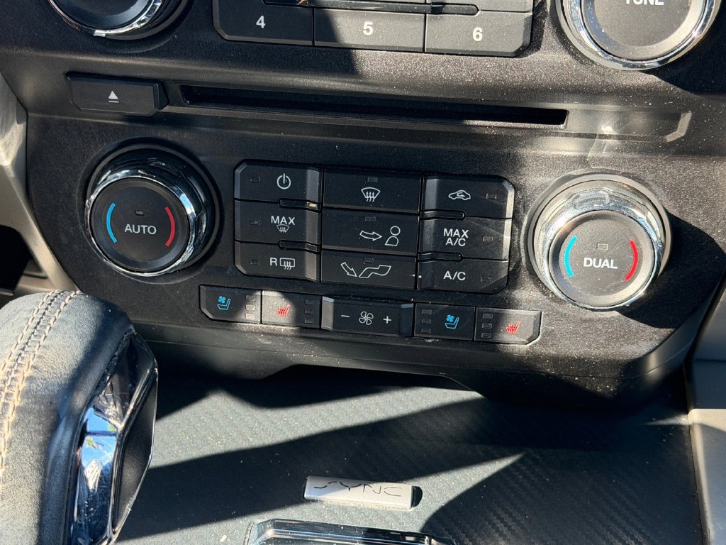 Used 2018 Ford F150 Lariat RWD image 21