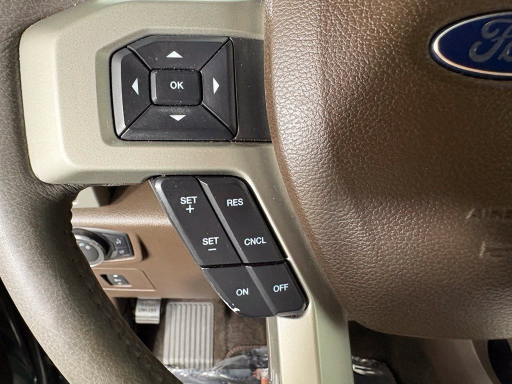 Used 2015 Ford F150 King Ranch w/ Equipment Group 601A Luxury AWD/4WD image 23