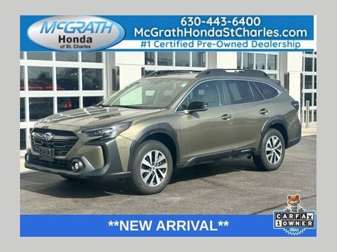 Used 2023 Subaru Outback Premium AWD/4WD image 1
