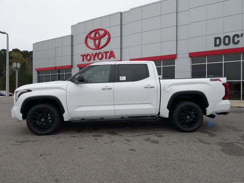 New 2026 Toyota Tundra SR5 image 2