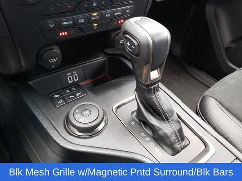 Used 2022 Ford Ranger Lariat w/ Tremor Off-Road Package image 28