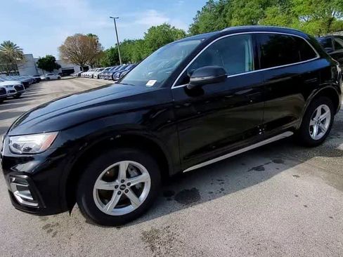 Certified 2023 Audi Q5 2.0T Premium w/ Convenience Package AWD/4WD image 4