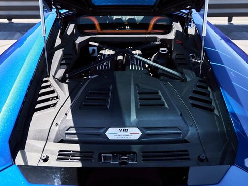Used 2020 Lamborghini Huracan EVO AWD/4WD image 25