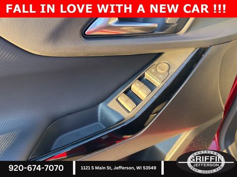 Used 2025 Chevrolet Equinox LT image 19