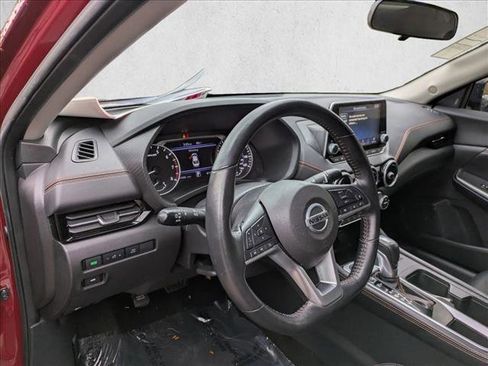 Used 2022 Nissan Sentra SR w/ SR Premium Package image 10