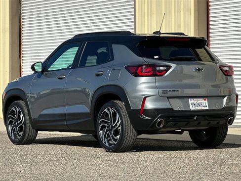 Used 2024 Chevrolet TrailBlazer RS w/ Convenience Package image 3