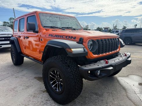 Used 2025 Jeep Wrangler Unlimited Rubicon w/ XTREMEE 35" Tire Package AWD/4WD image 1