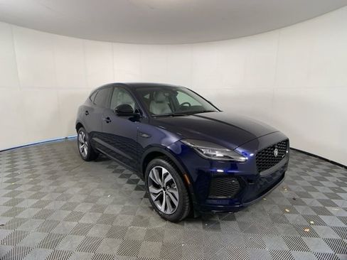 Certified 2024 Jaguar E-PACE R-Dynamic SE image 8
