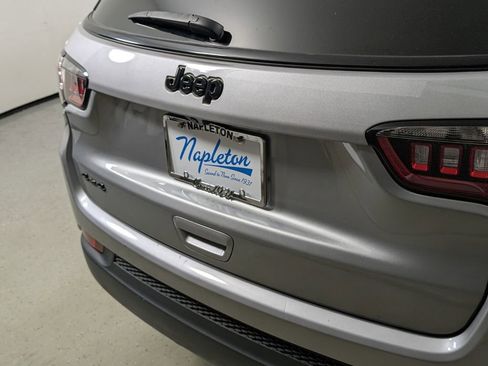 Used 2022 Jeep Compass Altitude image 9