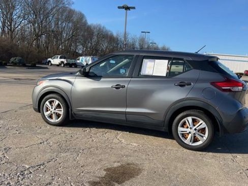 Used 2020 Nissan Kicks S FWD image 6
