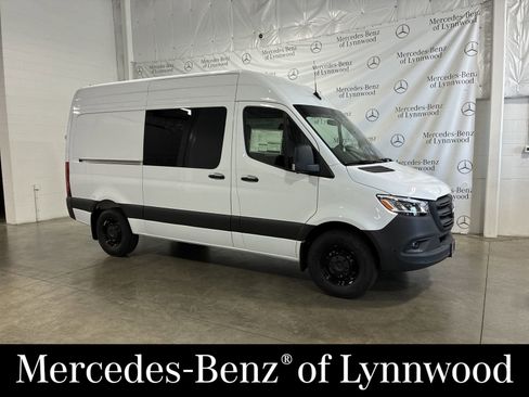 New 2025 Mercedes-Benz Sprinter 2500 image 1