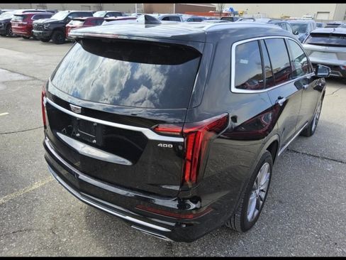 Certified 2025 Cadillac XT6 Premium Luxury w/ Platinum Package image 8