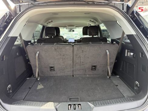 Used 2023 Ford Explorer Limited image 15
