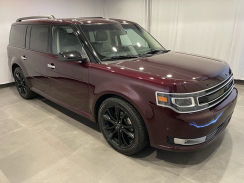 Used 2019 Ford Flex Limited w/ Equipment Group 303A AWD/4WD image 3