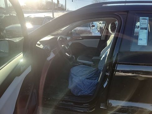 New 2026 Volkswagen Taos S AWD/4WD image 9