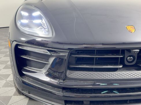 Certified 2026 Porsche Macan AWD/4WD image 11