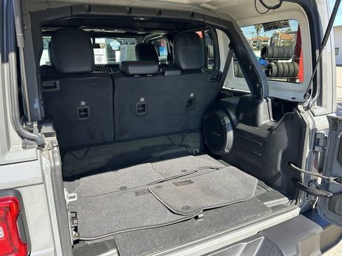 Used 2023 Jeep Wrangler Unlimited Sahara w/ Cold Weather Group image 12