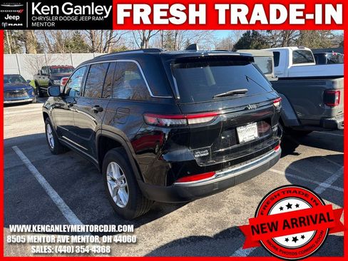 Used 2023 Jeep Grand Cherokee Laredo w/ Luxury Tech Group I image 8