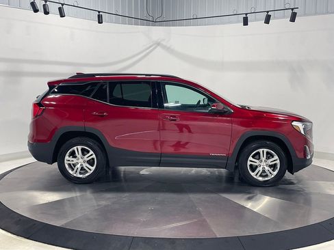 Used 2019 GMC Terrain SLE w/ Driver Convenience Package image 9
