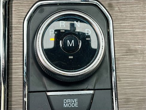 Used 2024 Ford Expedition Limited image 17