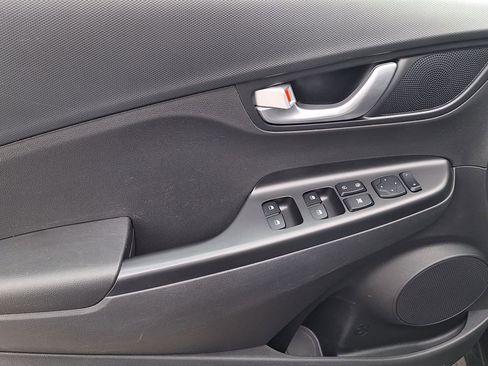 Certified 2023 Hyundai Kona SEL w/ Convenience Package image 9