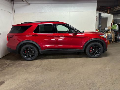 Used 2023 Ford Explorer ST w/ Equipment Group 401A AWD/4WD image 4