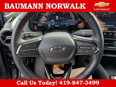 Used 2025 Chevrolet Equinox EV RS FWD image 18