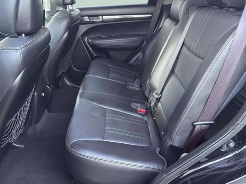 Used 2013 Kia Sorento EX image 19