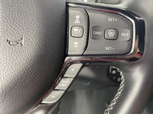 Used 2025 RAM 1500 Limited AWD/4WD image 17