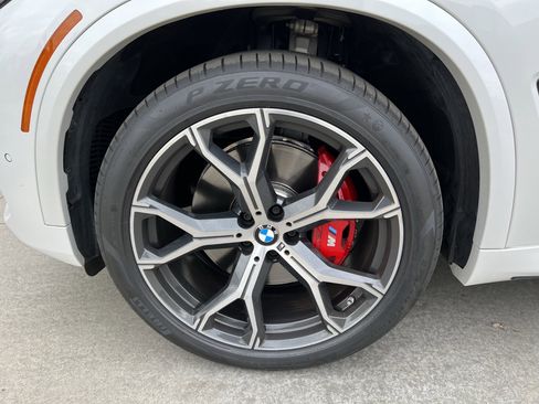 Used 2022 BMW X5 xDrive40i w/ M Sport Package image 13