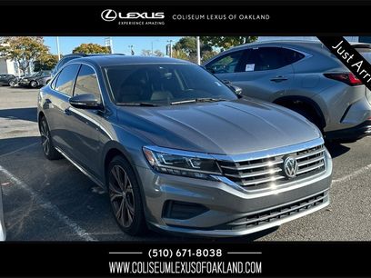 Used 2022 Volkswagen Passat 2.0T SE
