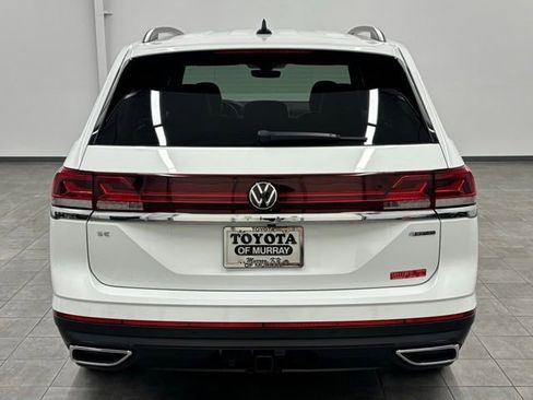 Used 2024 Volkswagen Atlas SE AWD/4WD image 3
