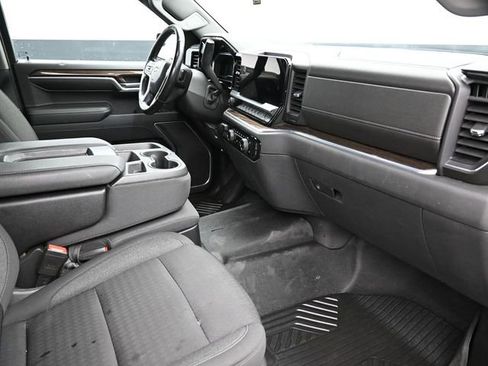 Used 2022 Chevrolet Silverado 1500 LT image 18