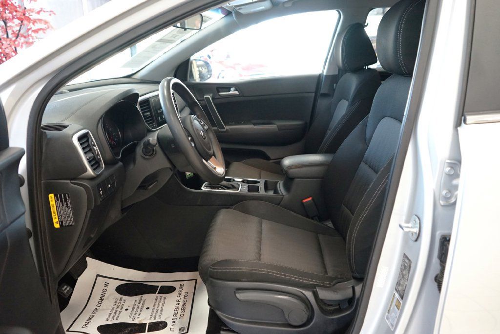 Used 2020 Kia Sportage LX FWD image 24