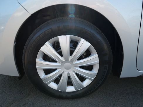 Used 2017 Toyota Corolla L w/ Carpet Mat Package (TMS) FWD image 36