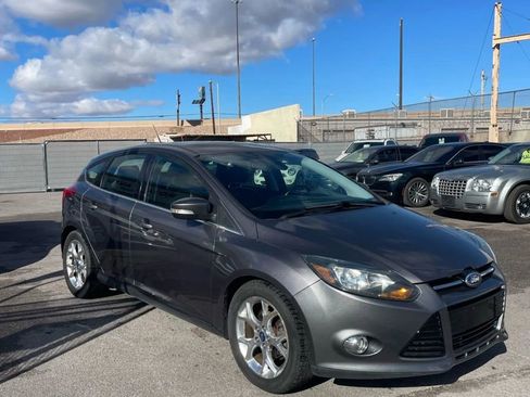Used 2012 Ford Focus Titanium image 2