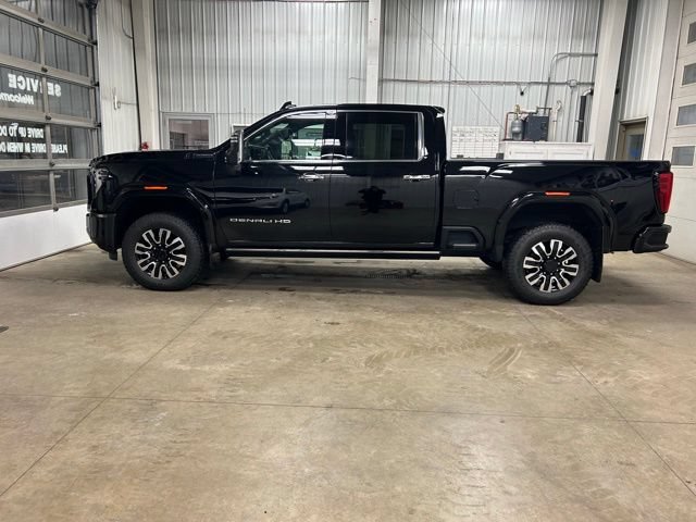 Used 2024 GMC Sierra 3500 Denali Ultimate AWD/4WD image 8