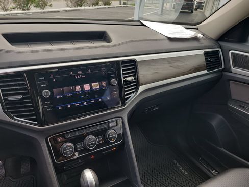 Used 2023 Volkswagen Atlas SE FWD image 19