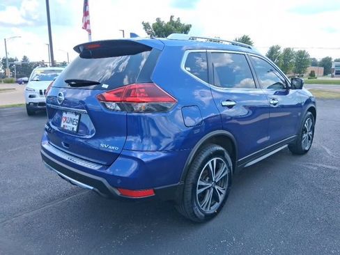 Used 2019 Nissan Rogue SV w/ Premium Package AWD/4WD image 6