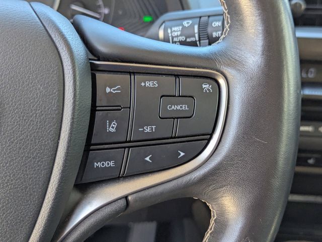 Used 2020 Lexus UX 250h w/ Premium Package AWD/4WD image 34