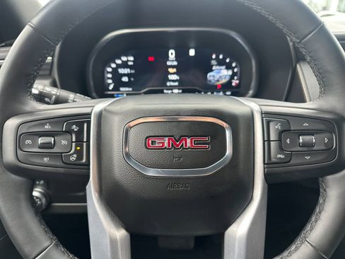 Used 2023 GMC Yukon XL SLT w/ SLT Premium Package image 24