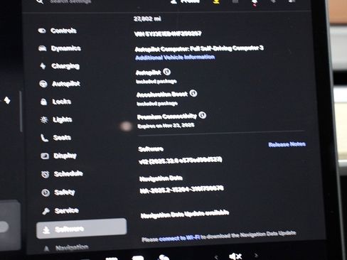 Used 2022 Tesla Model 3 Long Range image 12