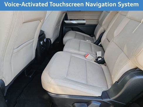 Used 2024 Ford Explorer Limited image 22