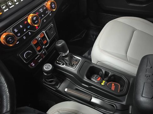 Used 2022 Jeep Gladiator Mojave w/ Cold Weather Group AWD/4WD image 29