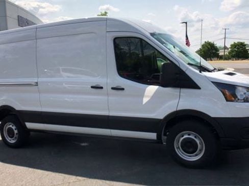 Used 2023 Ford Transit 250 Medium Roof RWD image 3