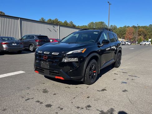 New 2026 Nissan Rogue SV AWD/4WD image 2